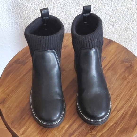 Kensie- Black Boots Slip On Knit upper leather lug Neutral comfort NEW! Sz.7 - Picture 2 of 12